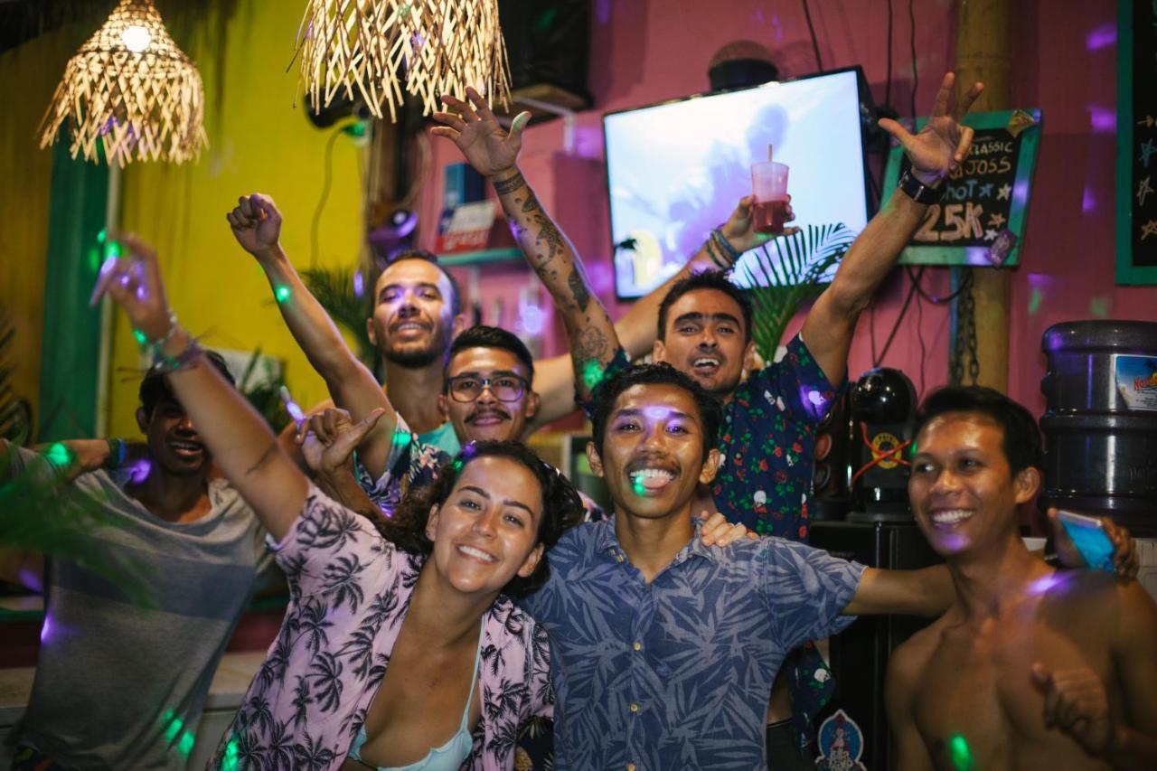 بيت شباب La Favela غيلي تراوانغان المظهر الخارجي الصورة
